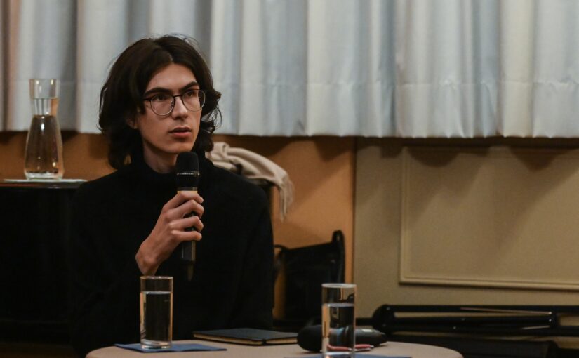 Konstantin Stawenow, Auszüge aus «Trost Land»